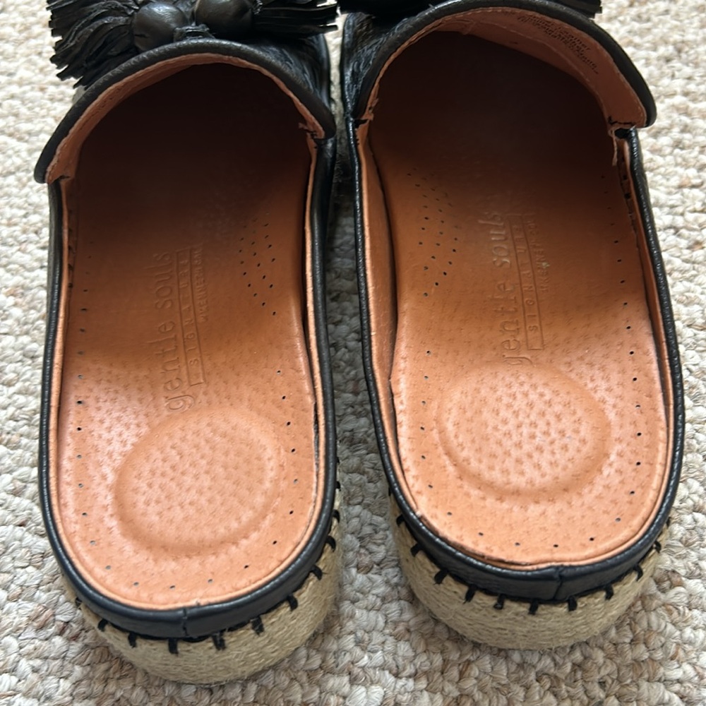 Shoes - Picture 6 of 6